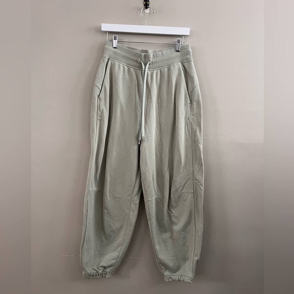 Lululemon Relaxed Fit French Terry Jogger Green Fern Size 8 - Picture 3 of 8